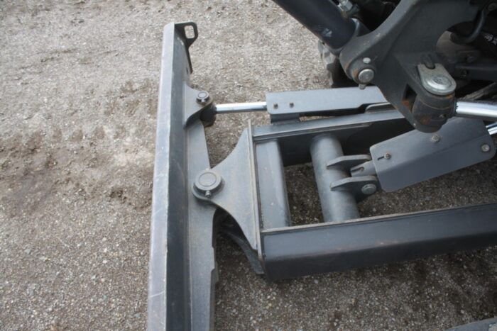 Bobcat E35 excavator, cab, air, thumb, angle blade, extendable arm - Image 21