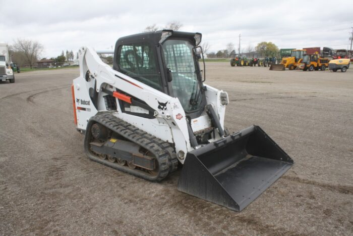 Bobcat T590 track skidsteer, cab, air, hydraulic coupler, 1640 hours - Image 4