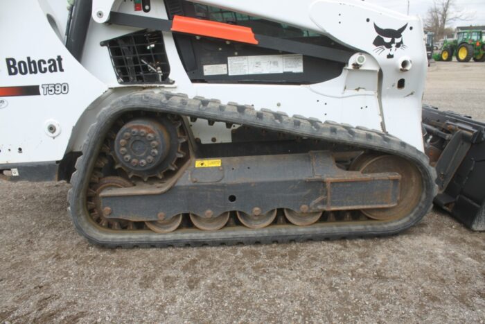 Bobcat T590 track skidsteer, cab, air, hydraulic coupler, 1640 hours - Image 11