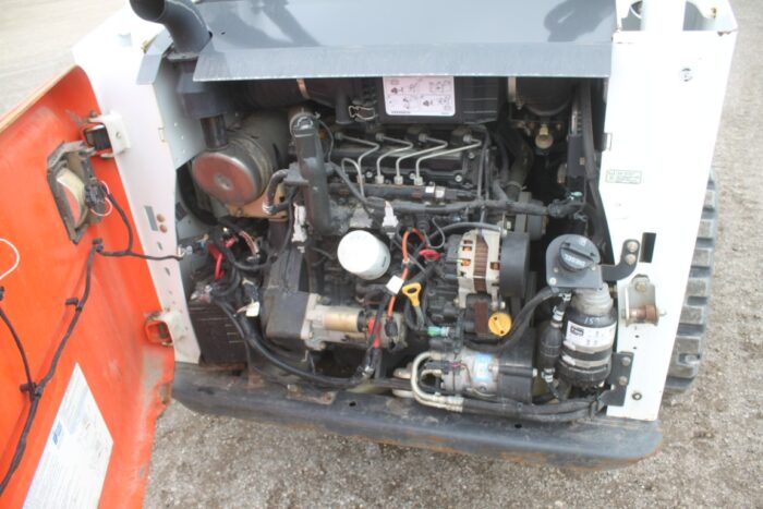 Bobcat T590 track skidsteer, cab, air, hydraulic coupler, 1640 hours - Image 13