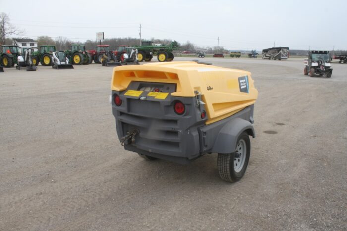 Atlas Copco XAS 185 air compressor, CAT diesel, low hours - Image 5