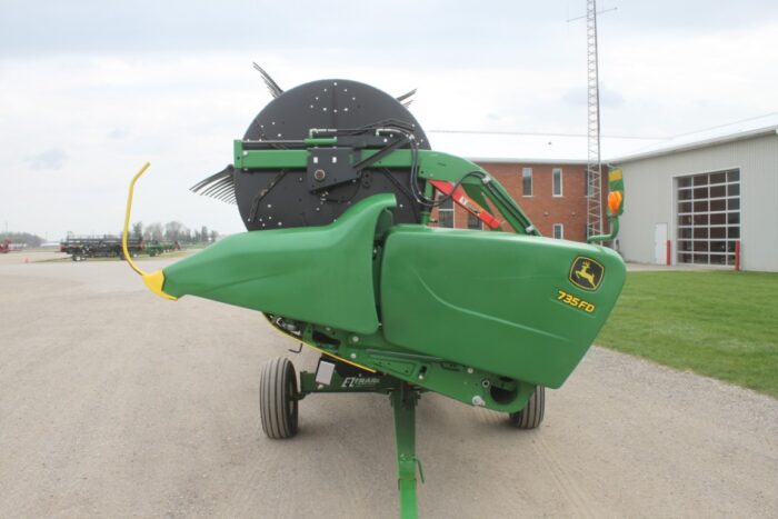 JD 735FD 35' flex draper head, flip over reel, dual knife drive, hydraulic fore/aft - Image 7