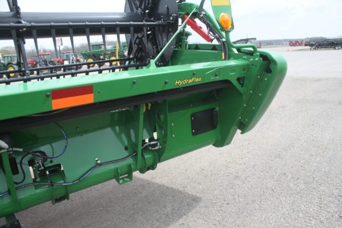 JD 735FD 35' flex draper head, flip over reel, dual knife drive, hydraulic fore/aft - Image 14