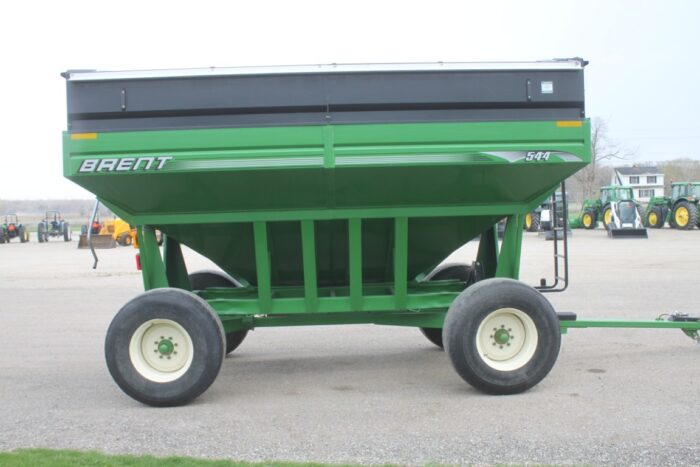 Brent 544 500 bu gravity wagon, tarp, green, as new - Image 5
