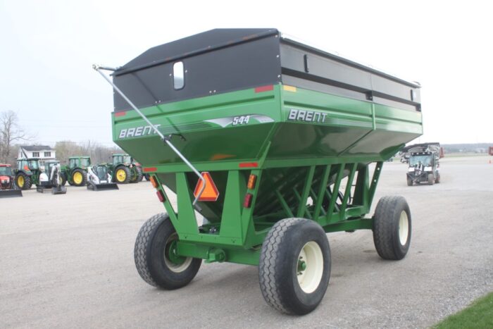 Brent 544 500 bu gravity wagon, tarp, green, as new - Image 6