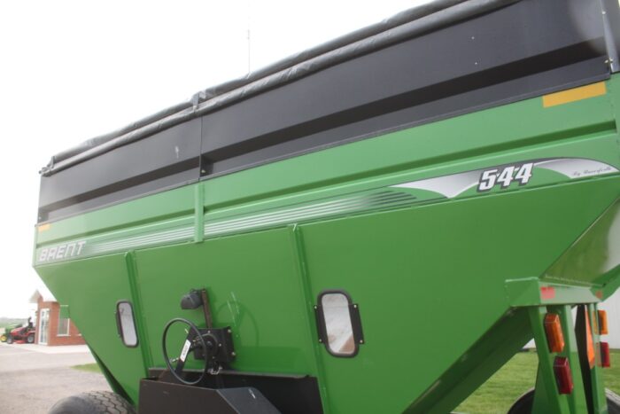 Brent 544 500 bu gravity wagon, tarp, green, as new - Image 10
