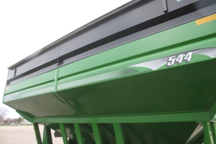 Brent 544 500 bu gravity wagon, tarp, green, as new - Image 13