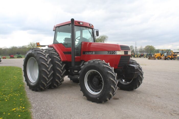 Case/Int 7220 Magnum 4wd tractor, cab/air, powershift, 520/85R-42 axle duals, 5817 hours - Image 4