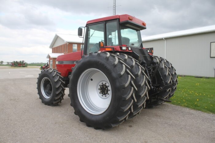 Case/Int 7220 Magnum 4wd tractor, cab/air, powershift, 520/85R-42 axle duals, 5817 hours - Image 8