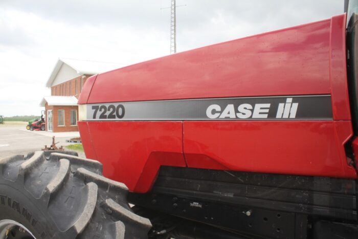 Case/Int 7220 Magnum 4wd tractor, cab/air, powershift, 520/85R-42 axle duals, 5817 hours - Image 14