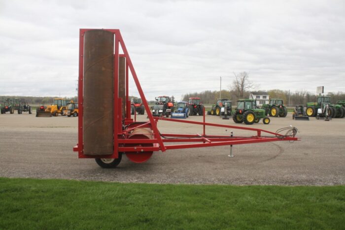 R & R 32' hydraulic land roller, lights, hwy service 12 ply tires - Image 5