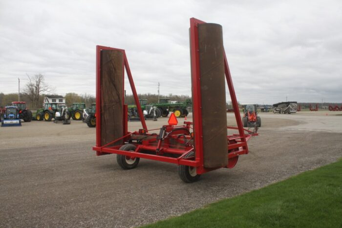 R & R 32' hydraulic land roller, lights, hwy service 12 ply tires - Image 6