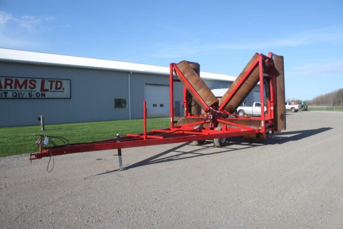 R & R 48' hydraulic double folding land roller, lights, hwy service 12 ply tires - Image 2