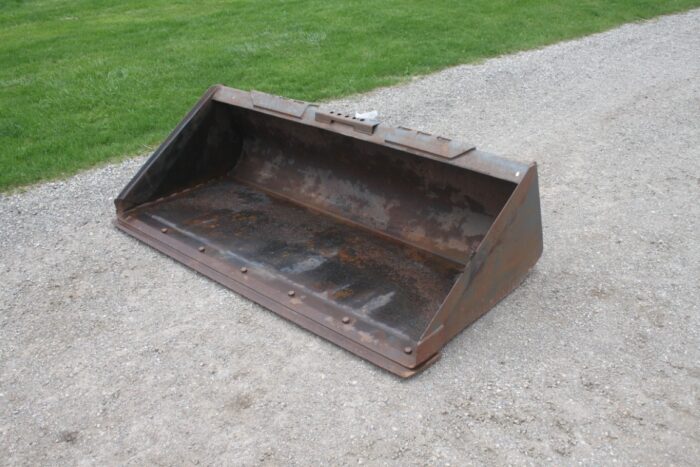 HLA 6' low profile skidsteer bucket