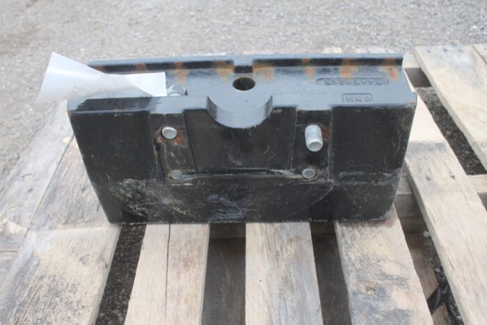 New Holland TS tractor weight block - Image 4