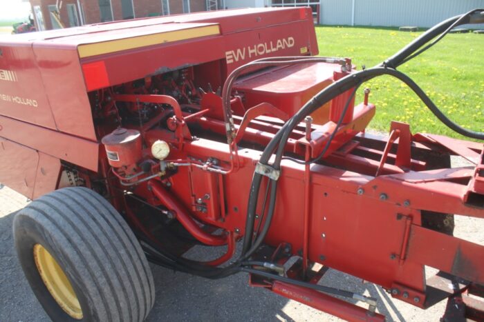 New Holland 326 small square baler, thrower, hyd tension - Image 9