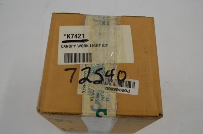 一 Kubota canopy work light kit to fit KX018-4 excavator, part number K7421-RG15899801 - Image 4