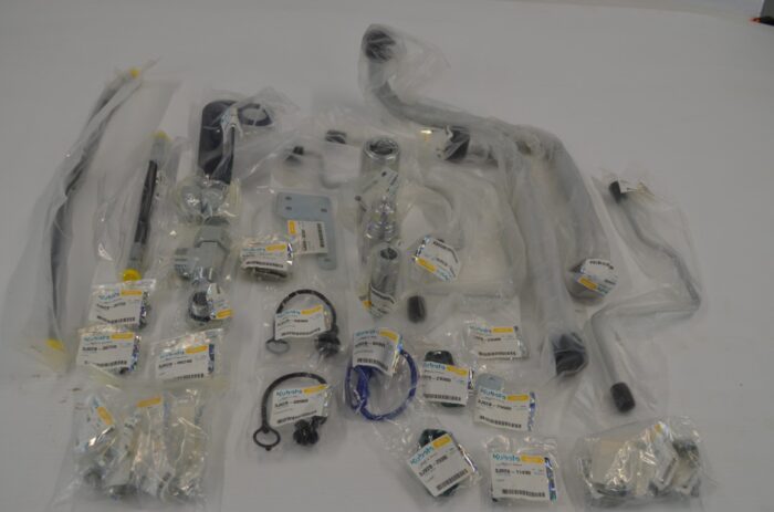 一 Kubota M3820 Power Beyond hydraulics kit to fit M7-131, M7-151, M7-171, 3J00300965, U74500