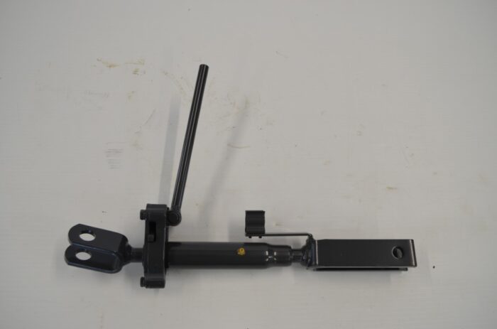 一 Kubota R2667, rachet type lift rod, fits B series, 6C222-97821 - Image 2