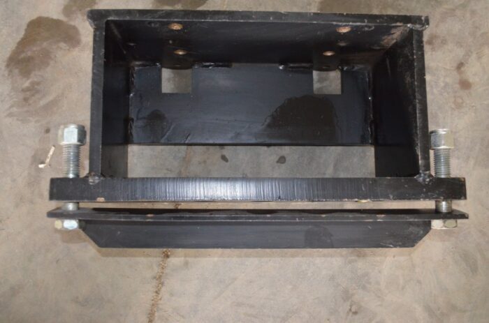 M8068-U2, front weight bracket - Image 3