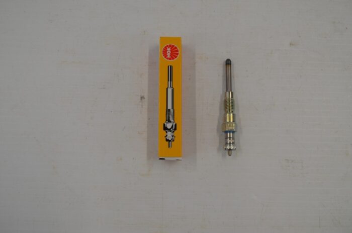 一 4693 NGK glow plug, Y-716RS