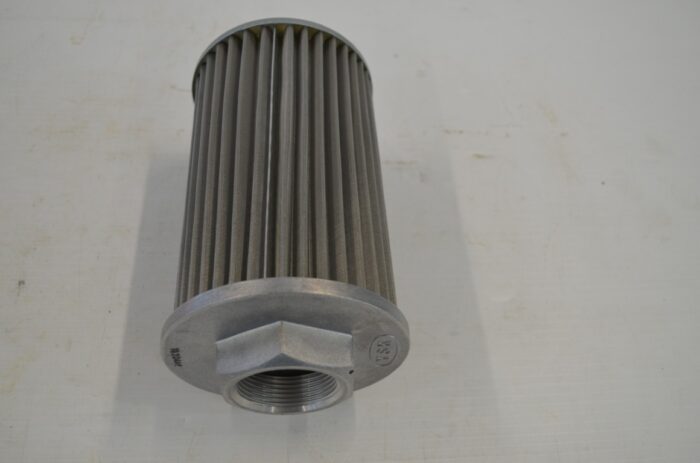 一 Kubota 69284-62210 suction filter to fit Kubota excavators, superceeds RD411-62210