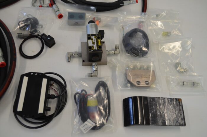 一 Kubota K9980HIK, completion kit, quick coupler lock kit - Image 4
