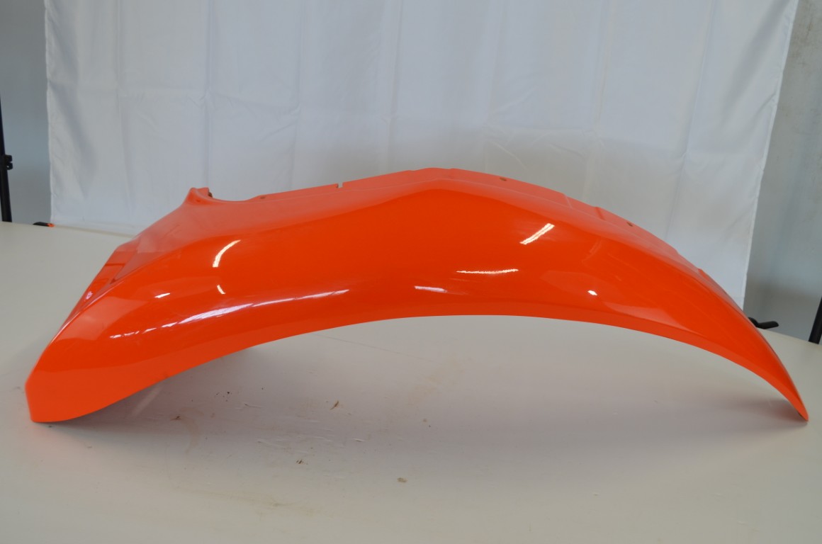 Kubota 3C50176014, RH fender fits many Kubota tractors, used, nice shape - Image 4