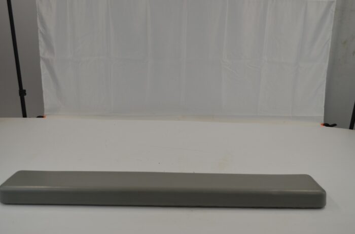 一 kubota 9"Hx51 1/2" W seat, gray, K731156020, used - Image 5