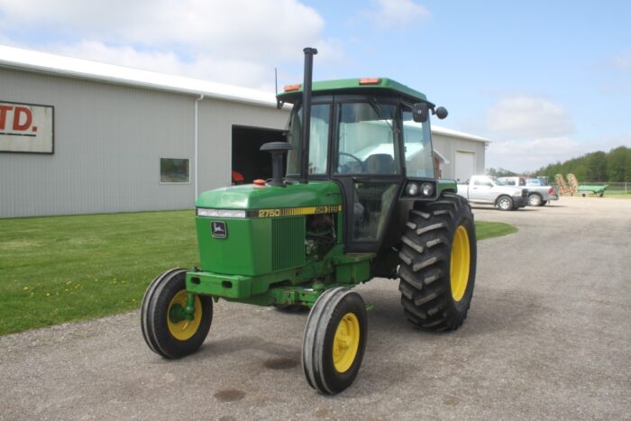 JD 2750 2wd tractor, cab, air, hi/lo, 18.4x30, 2 remotes, 5740 hours - Image 2