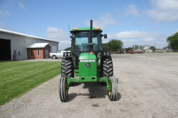 JD 2750 2wd tractor, cab, air, hi/lo, 18.4x30, 2 remotes, 5740 hours - Image 3
