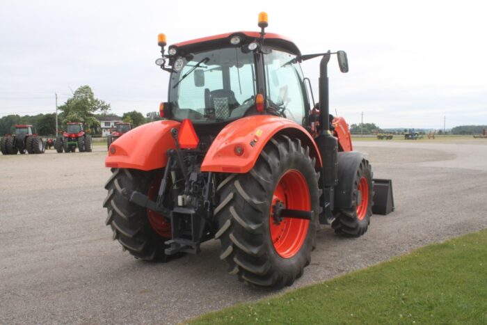Kubota M7-171P 4wd tractor, 50K KVT, LM2605 SL loader, front hitch & pto - Image 5