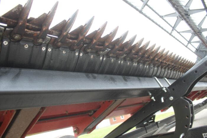 Case/Int 3020 30' flex head, full finger auger, hyd adjust knife, single point, low acres - Image 13