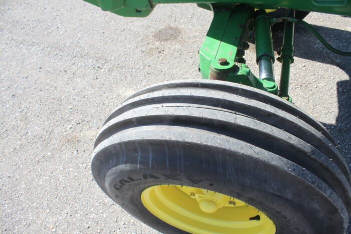 JD 6400 2wd tractor, cab, air 18.4R38, 2 remotes, rack and pinion axle, rebuilt engine - Image 13