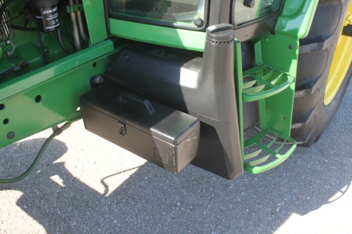 JD 6400 2wd tractor, cab, air 18.4R38, 2 remotes, rack and pinion axle, rebuilt engine - Image 18