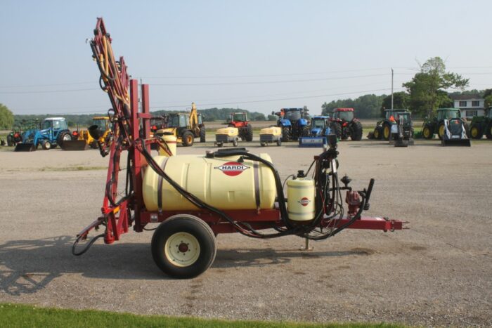 Hardi TR300 single axle sprayer, hydraulic lift, electric controls, foam marker - Image 4