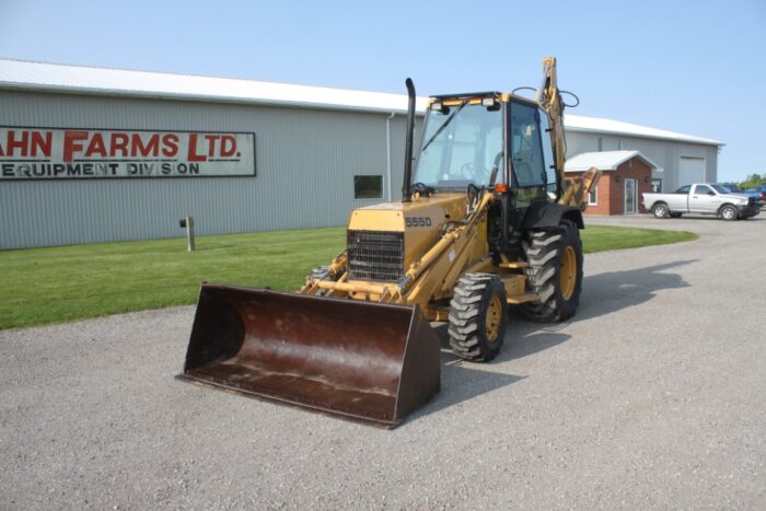 Ford 555D 4wd backhoe, extendahoe, cab, 87" front bucket, 23" ditching bucket, one owner, 2472 hours - Image 2