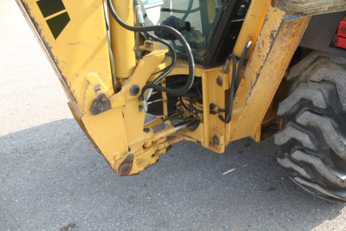 Ford 555D 4wd backhoe, extendahoe, cab, 87" front bucket, 23" ditching bucket, one owner, 2472 hours - Image 10