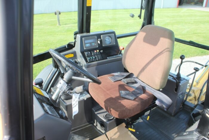 Ford 555D 4wd backhoe, extendahoe, cab, 87" front bucket, 23" ditching bucket, one owner, 2472 hours - Image 24