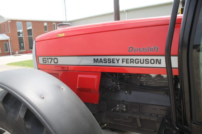 MF 6170 4wd tractor, cab, air, dynashift, 2 sets of remotes - Image 9
