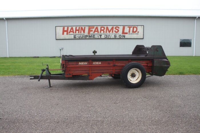 New Idea 213  single axle manure spreader, top beater, pto drive, top beater