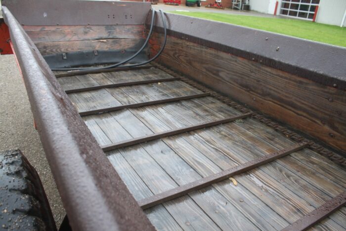 New Idea 213  single axle manure spreader, top beater, pto drive, top beater - Image 7
