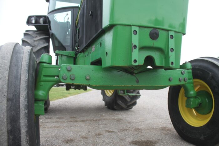 JD 3055 2wd tractor, cab, air, hi-lo, 2 sets of remotes, 18.4x38 - Image 17