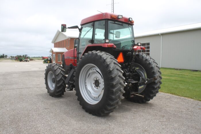 Case MX110 4wd tractor, cab, air, powershift - Image 8