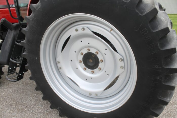 Case MX110 4wd tractor, cab, air, powershift - Image 9
