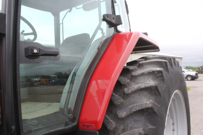 Case MX110 4wd tractor, cab, air, powershift - Image 16