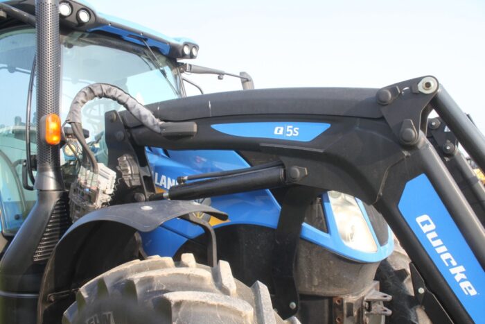 New Holland T6.180 4wd tractor, electro command, Quickie Q5S self leveling loader, 2,100 hours, local unit - Image 14