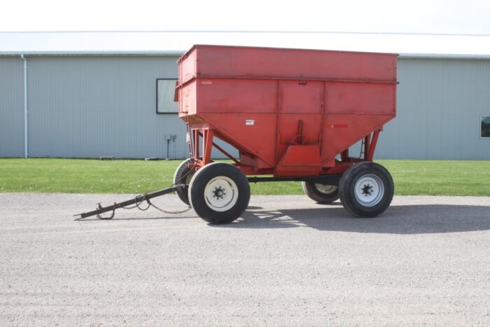 Bruns 400 bu gravity wagon, Martin 120 UC, 11R22.5 tires