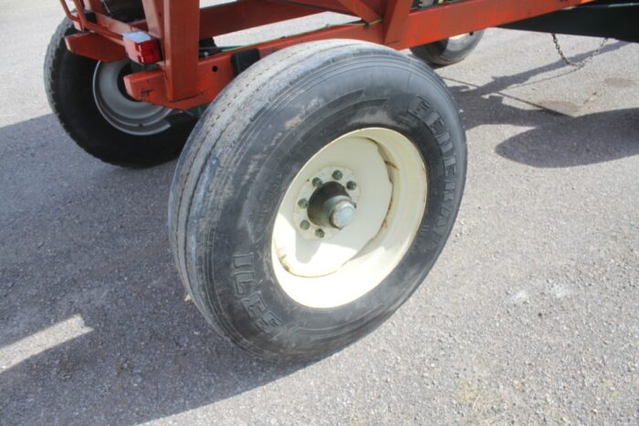 Bruns 400 bu gravity wagon, Martin 120 UC, 11R22.5 tires - Image 9