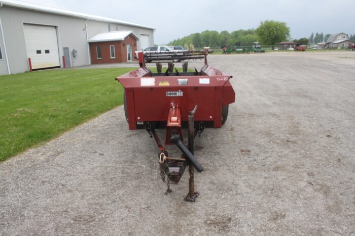 Case/Int 530 single axle manure spreader, top beater - Image 3